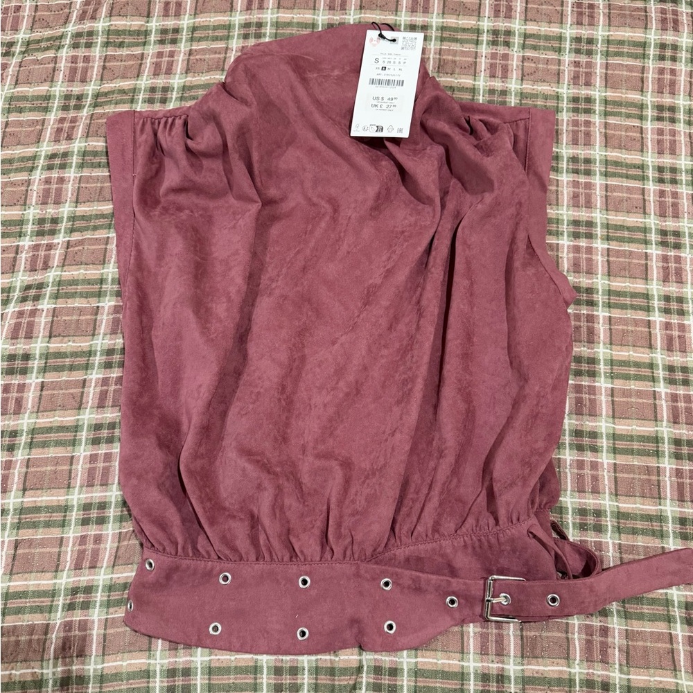 FAUX SUEDE BUCKLE TOP